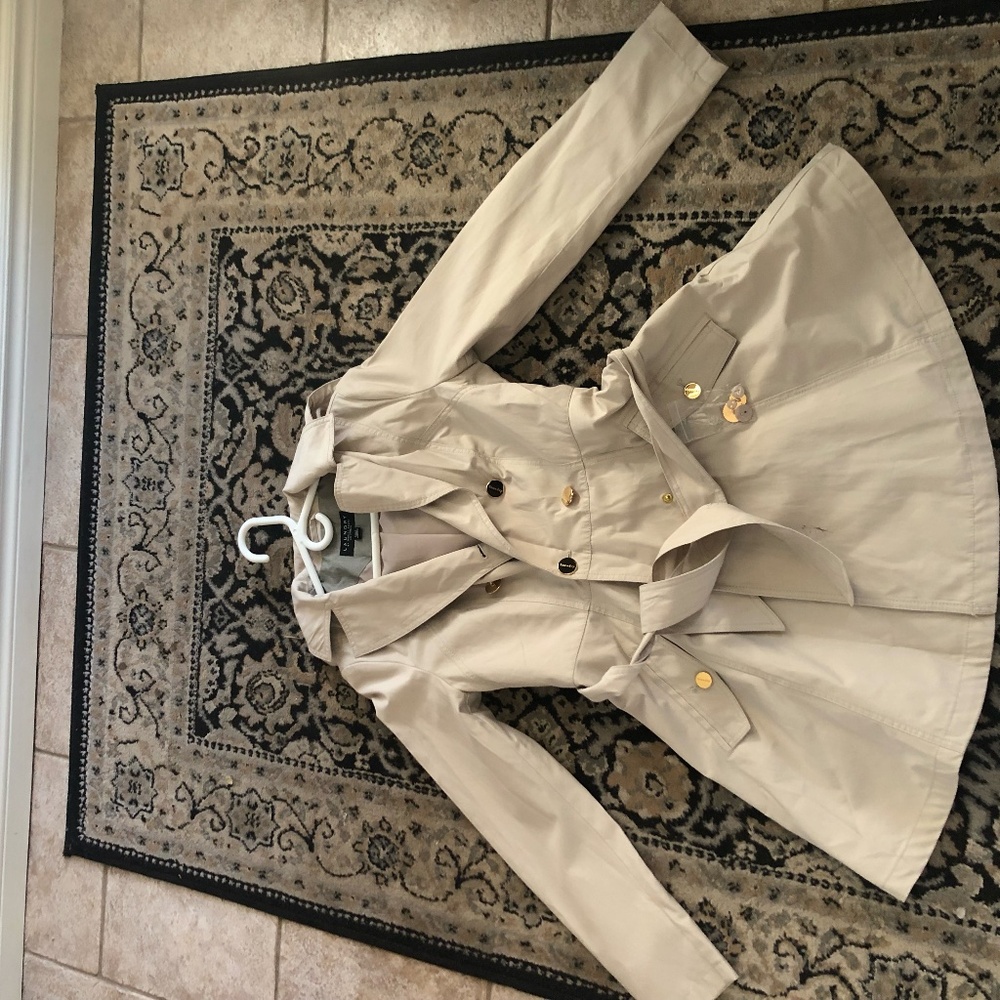 LAUNDRY Trenchcoat NWOT
